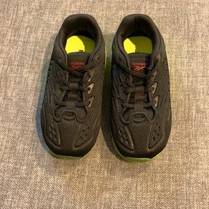 Reebok Toddler boy’s sneakers (size 8T)